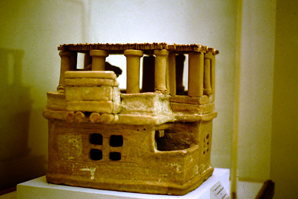 Cnoso (alrededores): maqueta de casa (Museo de Hiraklio) &copy; Jos&eacute; Mar&iacute;a Ciordia